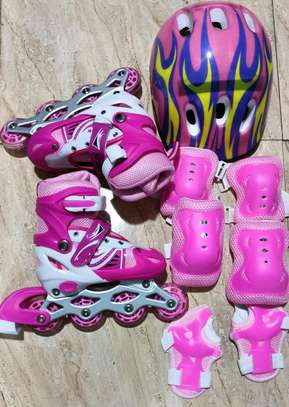 Skates+helmet+knee guard+hand gear image 2