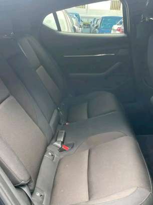 Madoa 3 hatchback petrol image 7