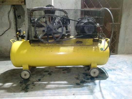 Air compressor image 2