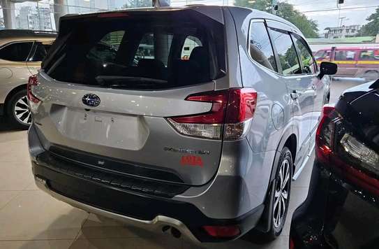 Subaru forester SK9 Sunroof 2018 4wd image 4