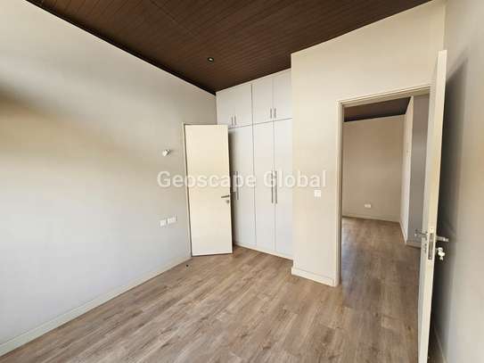 4 Bed Townhouse with En Suite in Runda image 6
