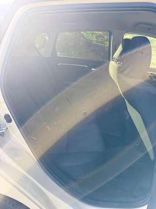 Honda Fit hybrid cream 2018 2WD image 4