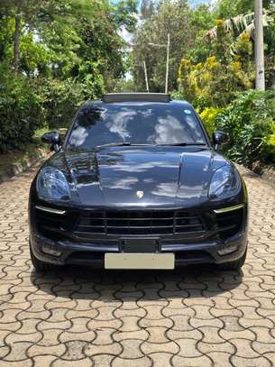 2018 porche macan GTS image 3