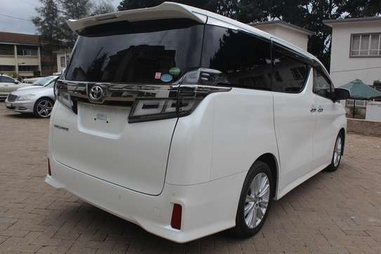Toyota Vellfire 2.5 Petrol 6 Seater, 2019, 59,000 Kms image 4