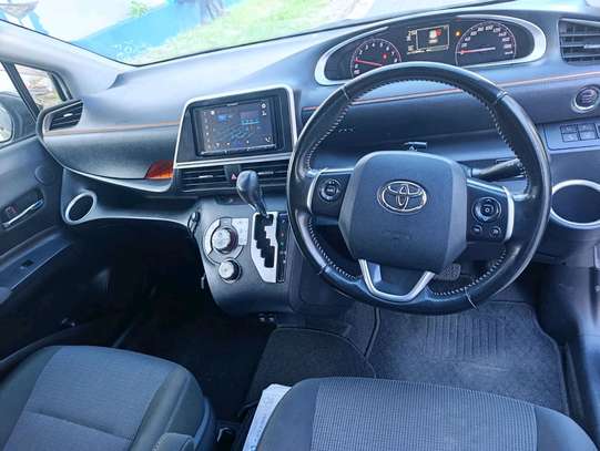 Toyota sienta normal 2020 model image 6