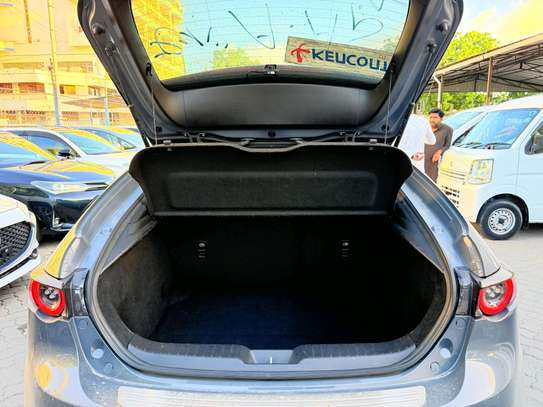 Mazda 3 petrol G grade sports edition image 8