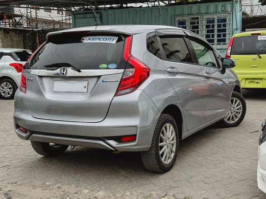 Honda fit hybrid silver 2018 image 9