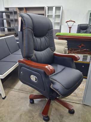 Directors Leather Office Chair image 4