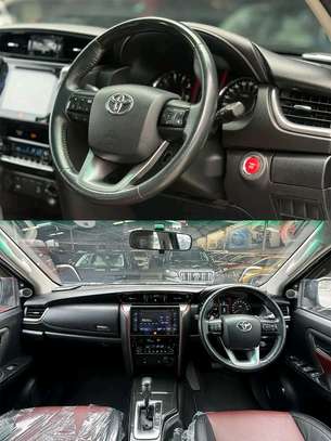 Toyota Fortuner SUV Black Spacious Roof Rack image 6