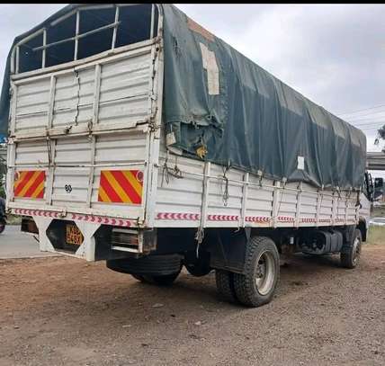 Mitsubishi Fuso image 5
