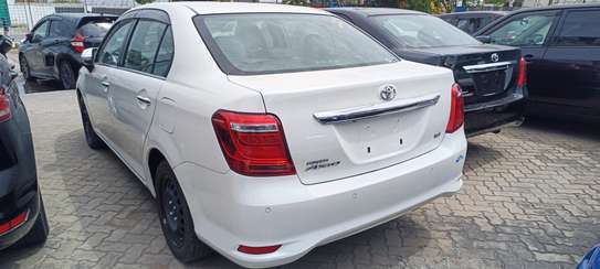 Toyota corolla Axio G White 2018 image 12