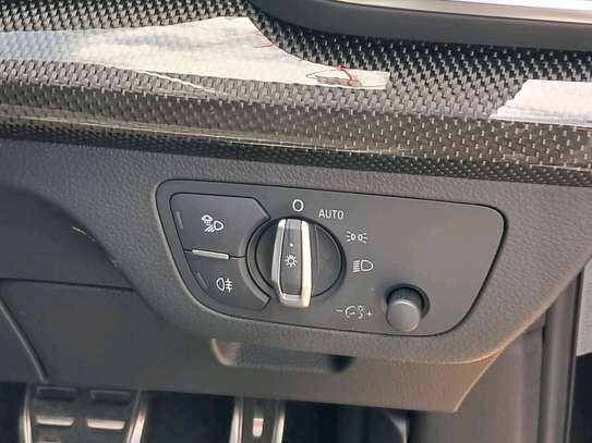 AUDI SQ5 2020MODEL V6 PETROL SUNROOF image 2