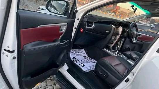 Toyota Fortuner White 2018 4x4 image 9