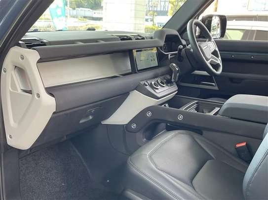 2022 LAND ROVER DEFENDER 110X DYNAMIC HSED300 image 8