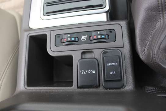Toyota Landcruiser Prado TX-L 2019 18,000 Kms image 9