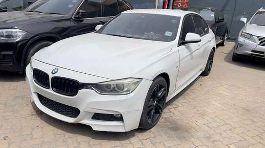 BMW 320I M SPORT 2015 image 4