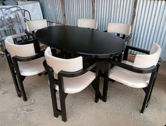 Modern Readily Available Dining table image 2
