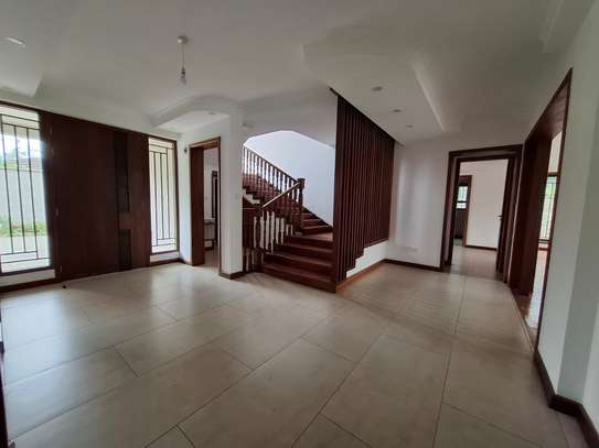 6 Bed Villa with En Suite in Lavington image 7