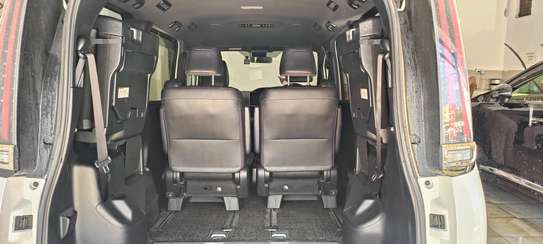 Toyota Noah WxB White 2018 2wd image 7