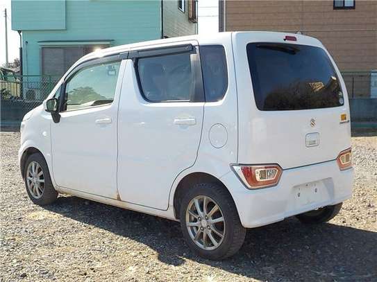 2019 SUZUKI WAGON R 5D image 10