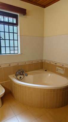 5 Bed House with En Suite at Nyari Central image 6