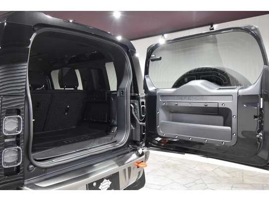 2022 LAND ROVER DEFENDER 110X D300 image 12