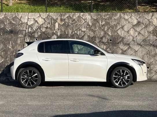 2022 PEUGEOT 208 GT image 3