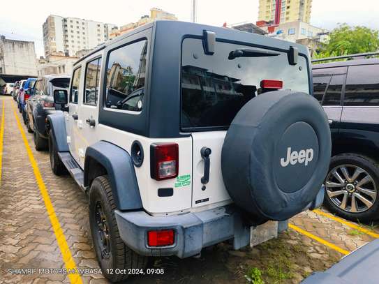 Jeep wrangler Sahara 2018 3000cc image 10