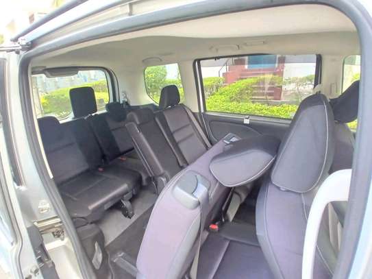 Nissan Serena silver image 2