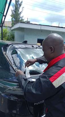 Harrier 2018 Model Rear Windscreen image 2