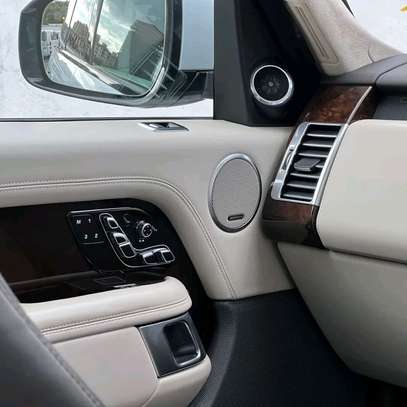2020 Range Rover Vogue autobiography image 5