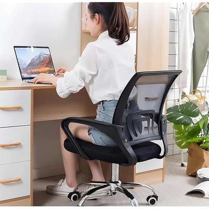Ergonomic Mid Back Mesh Computer Office Chair image 4