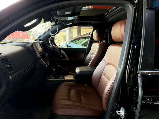 Toyota land cruiser ZX image 7
