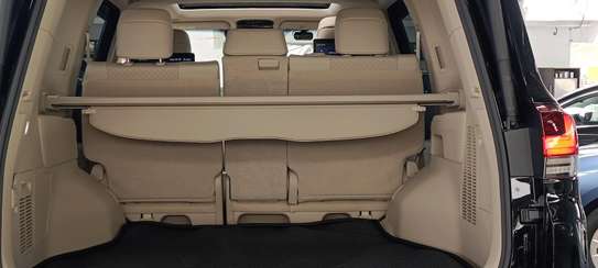 Toyota land Cruiser ZX Diesel ⛽ Black 2021 image 11