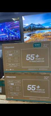 Hisense 32 Smart flameless Tv image 3