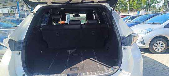 Toyota Harrier GR White 2018 2WD image 2