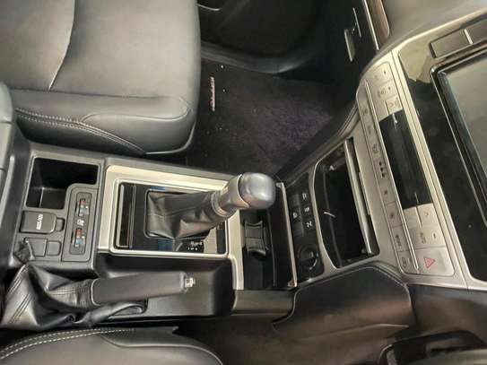 TOYOTA LANDCRUISER PRADO TX DIESEL 2020MODEL SUNROOF image 7