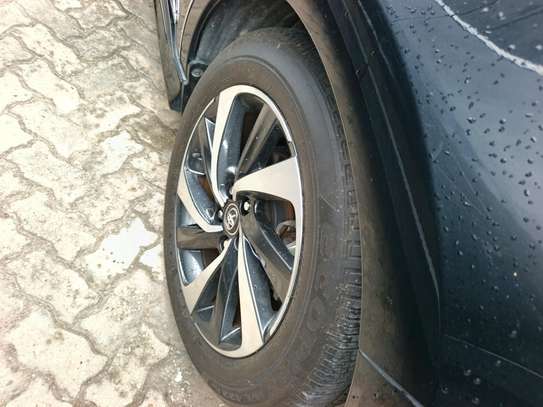 Toyota Harrier Turbo image 12