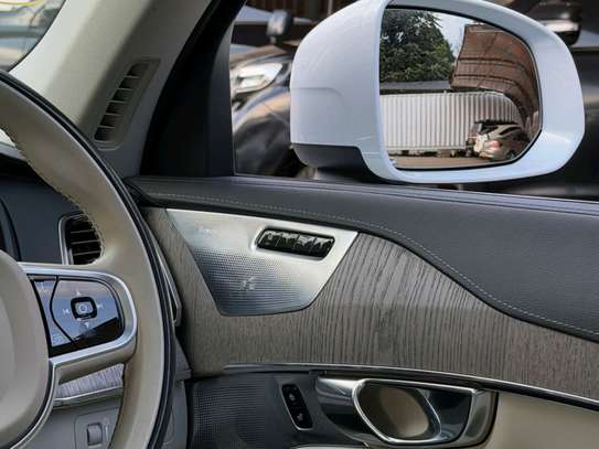 2020 Volvo XC90 B6 AWD inscription image 12