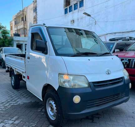 TOYOTA TOWN ACE TRUCK 2016MODEL image 3