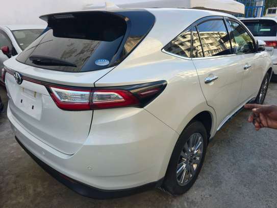TOYOTA HARRIER WITH BROWN INTRERIOR 2019 image 6