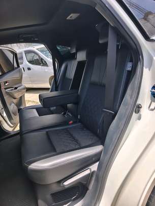 Toyota harrier image 3