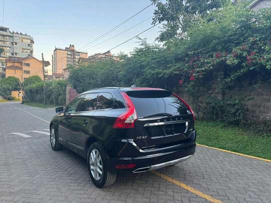 Volvo Xc60 black color 2017 model image 6
