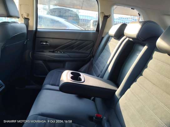 Mitsubishi outlander hybrid PHE 2018 black Sunroof image 7