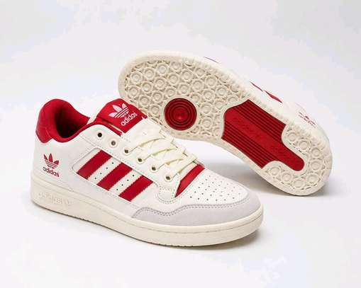 Ladies Puma Rom image 5