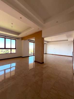 3 Bed Apartment with En Suite in Kilimani image 19