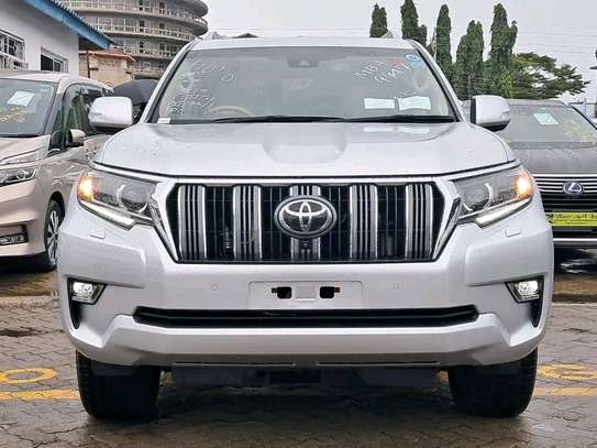 Toyota Landcruiser TZG 2020 image 2