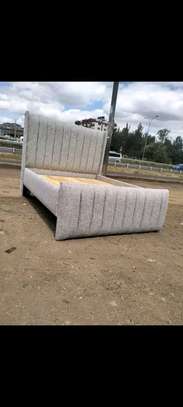 MODERN CHESTER BED 30-34K image 7