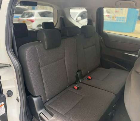 Toyota sienta hybrid silver image 6