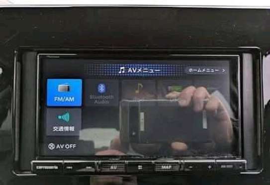 Nissan note 2020 model e power image 4